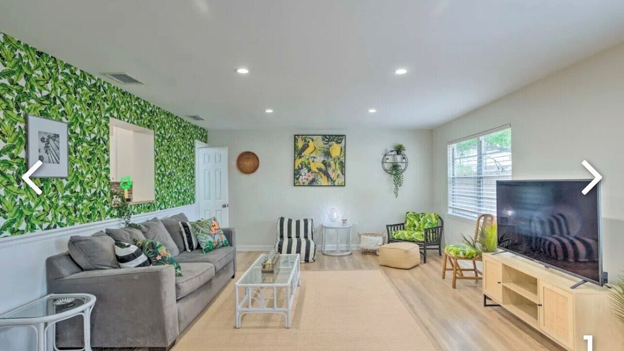 Photo of Livingroom in Hunt Club