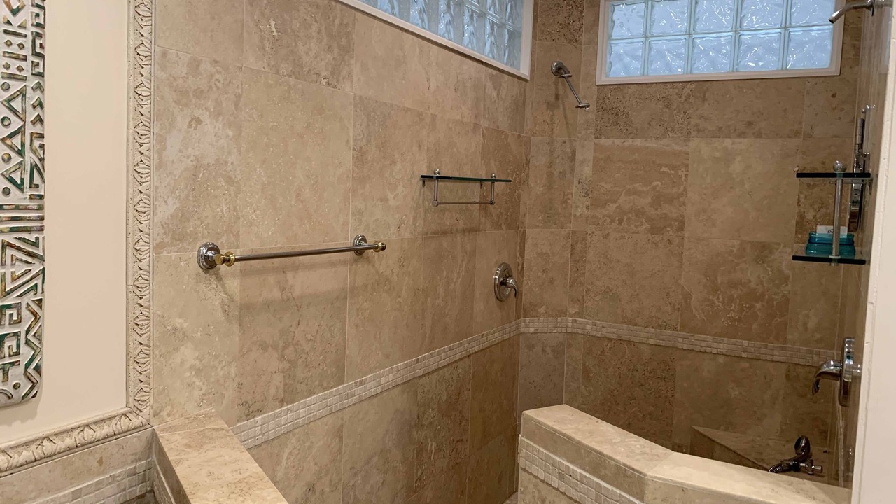 Photo of Bathroom in Venetian Shores