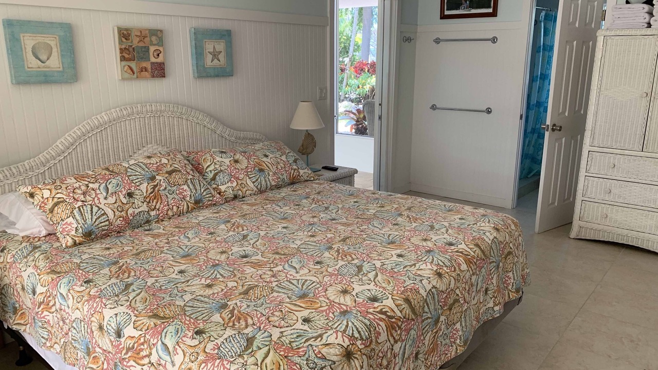 Photo of Bedroom in Venetian Shores