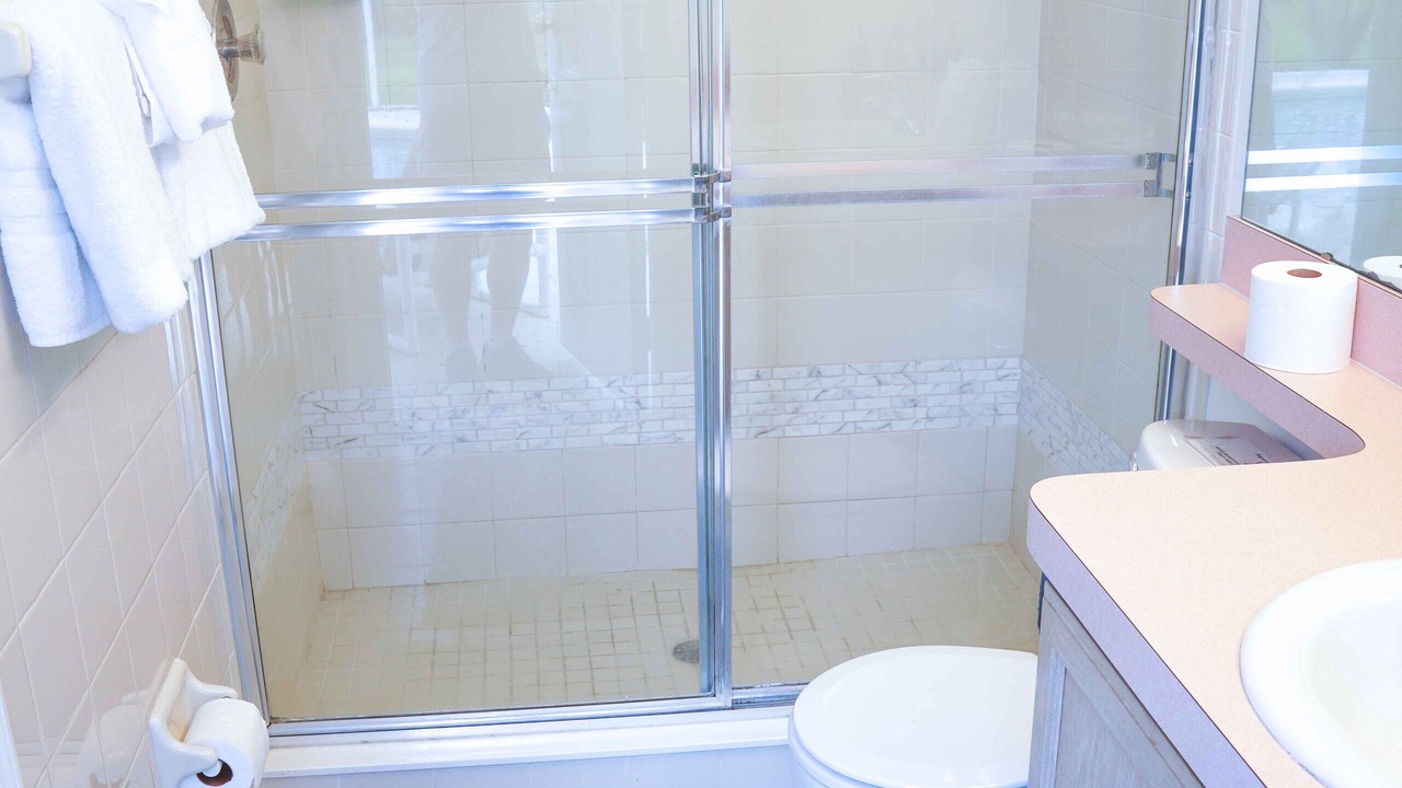 Photo of Bathroom in Sunridge Woods