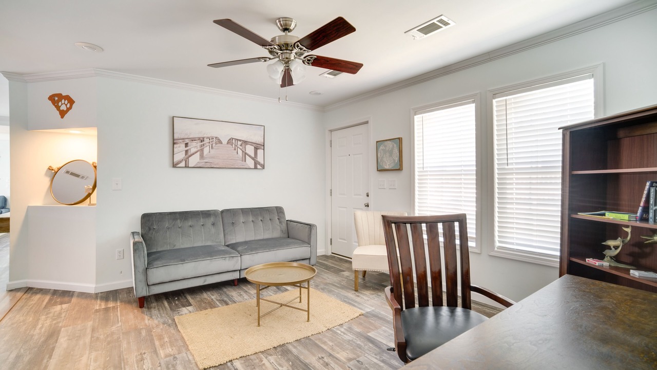 Photo of Livingroom in Charleston