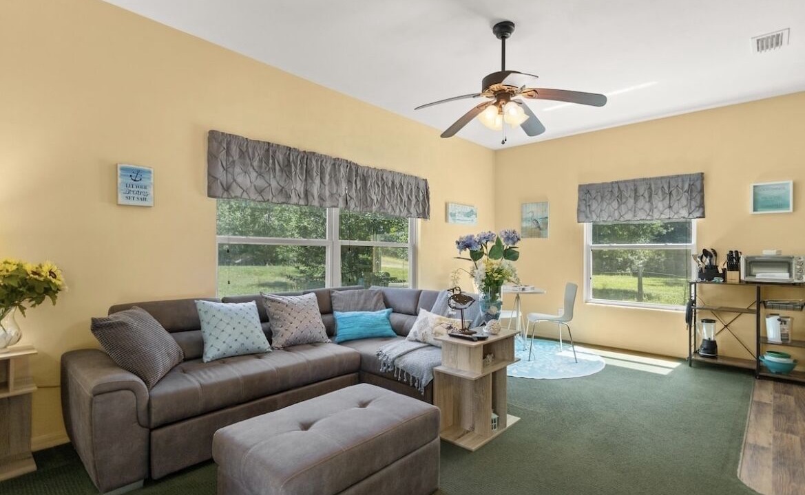 Photo of Livingroom in Alachua
