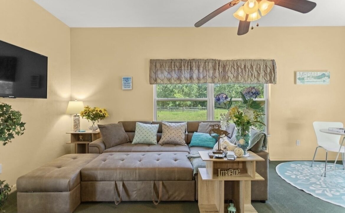 Photo of Livingroom in Alachua