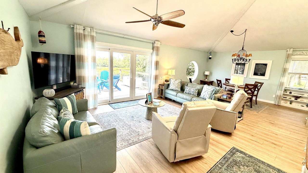 Photo of Livingroom in Cedar Key