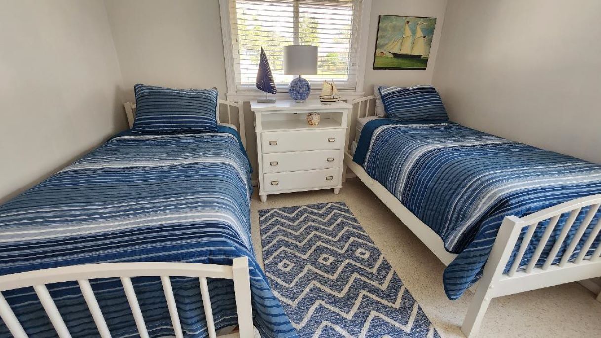 Photo of Bedroom in Golden Beach