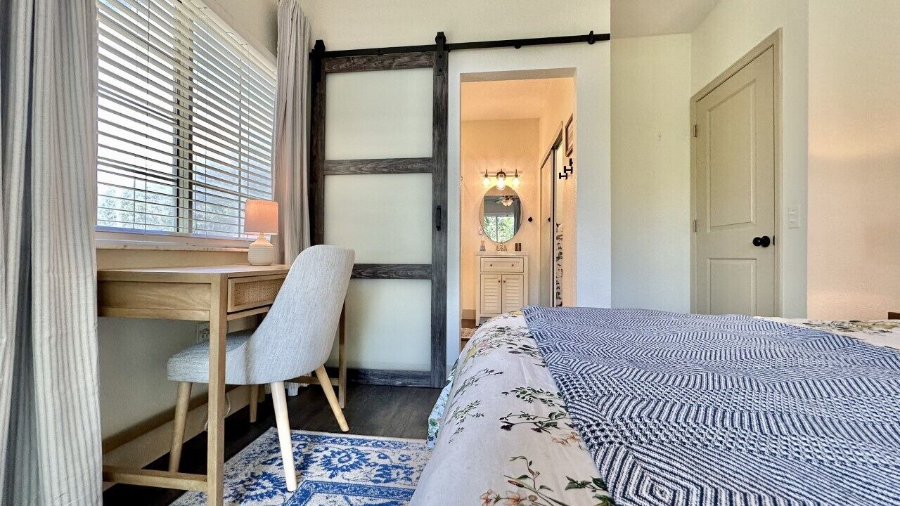 Photo of Bedroom in Historic District