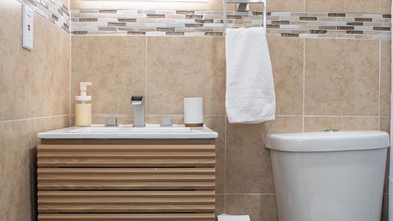 Photo of Bathroom in Allapattah