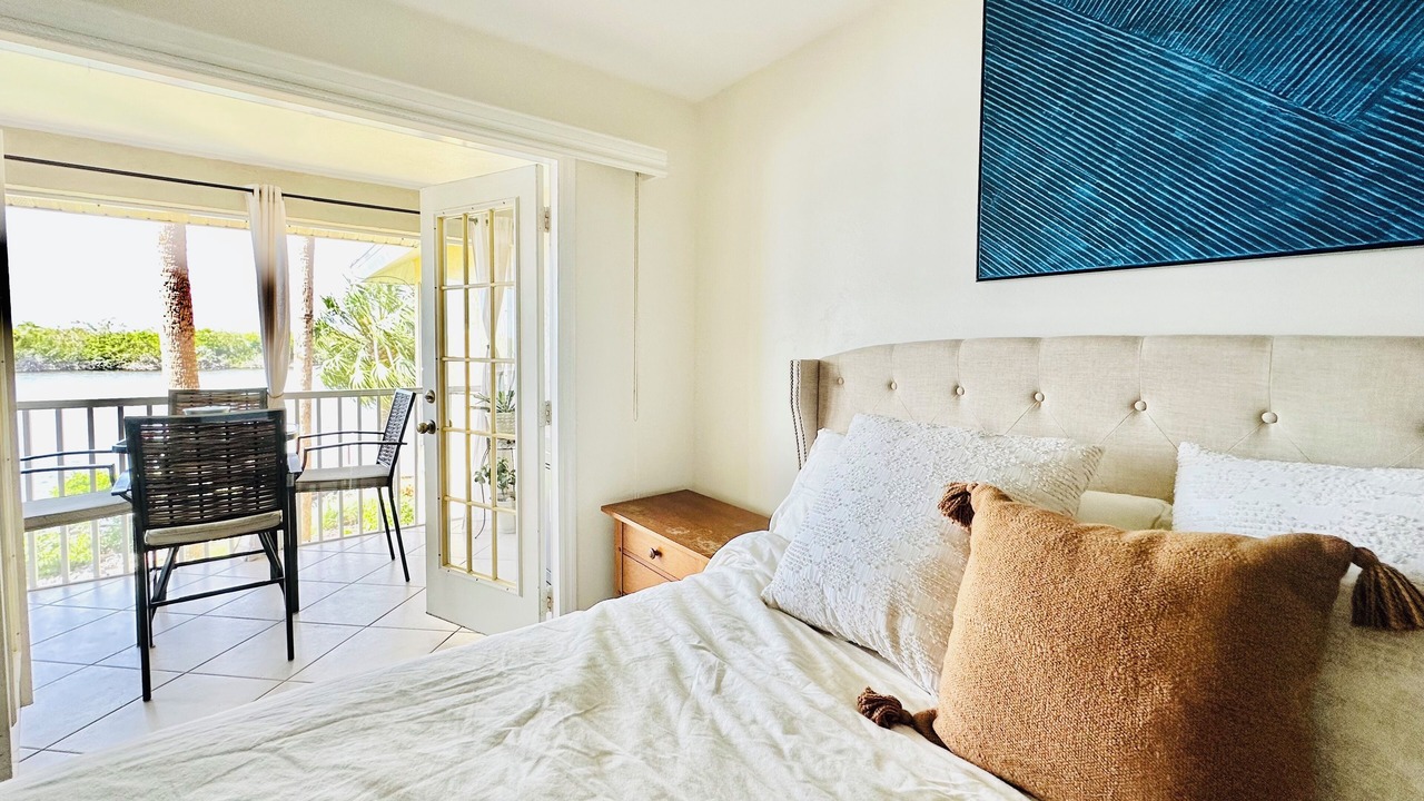 Photo of Bedroom in Hammock Bay