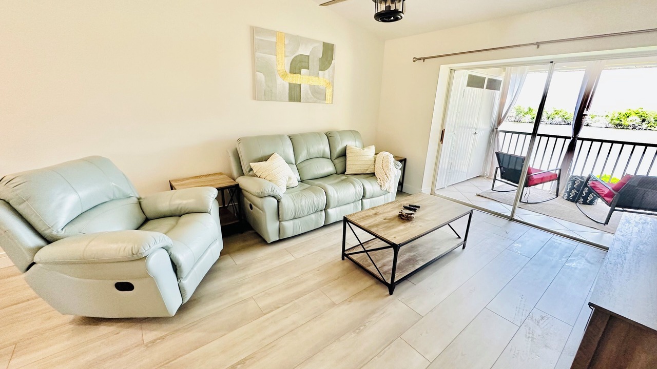 Photo of Livingroom in Hammock Bay