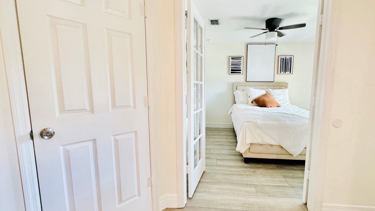 Photo of Bedroom in Hammock Bay