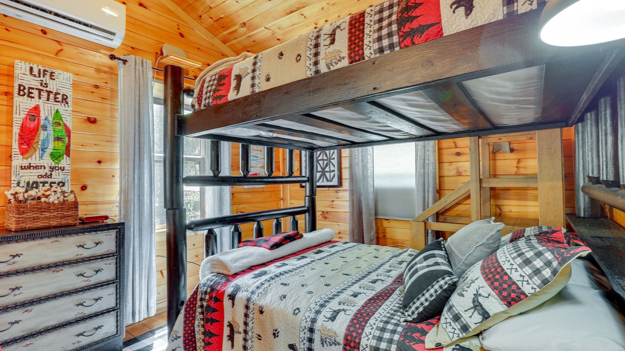 Photo of Bedroom in Haleyville