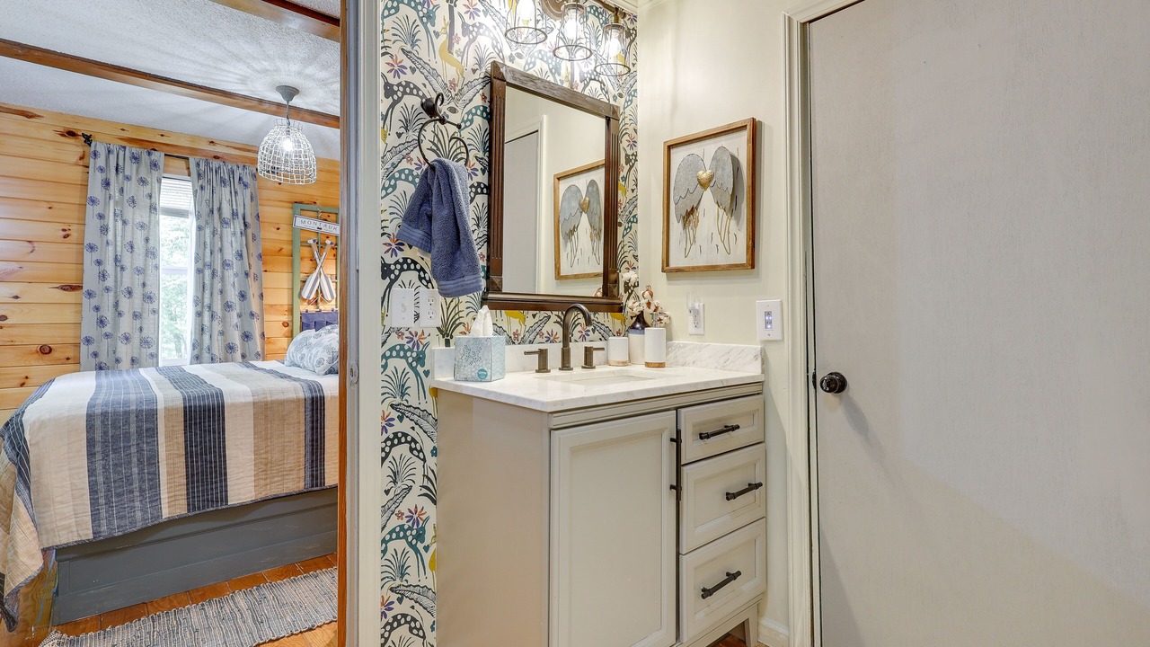 Photo of Bathroom in Haleyville