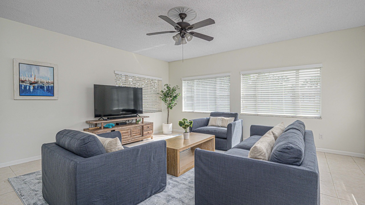 Photo of Livingroom in Fort Pierce Shores