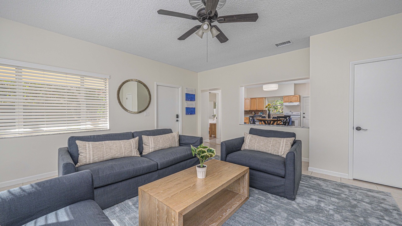 Photo of Livingroom in Fort Pierce Shores