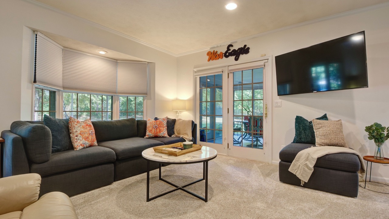 Photo of Livingroom in Grove Hill