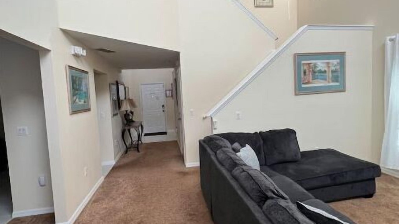 Photo of Livingroom in Lake Wilson Preserve