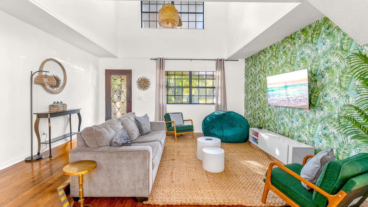 Photo of Livingroom in Fruit Cove