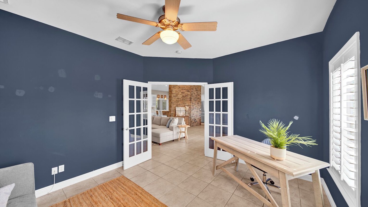 Photo of Livingroom in Beachview Country Club Estates