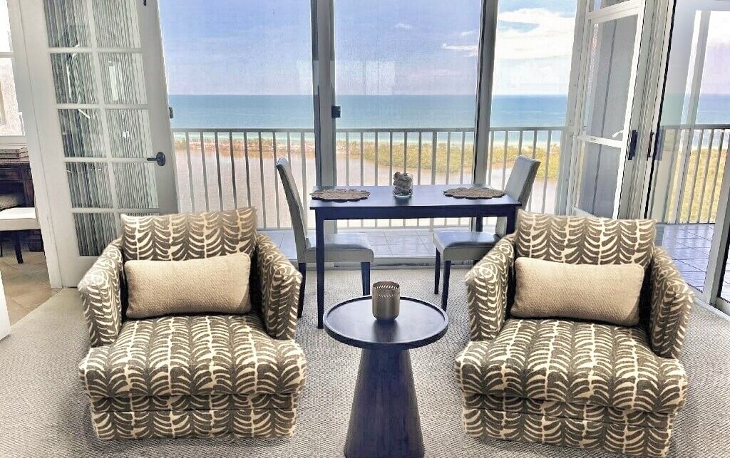 Photo of Livingroom in Pelican Bay
