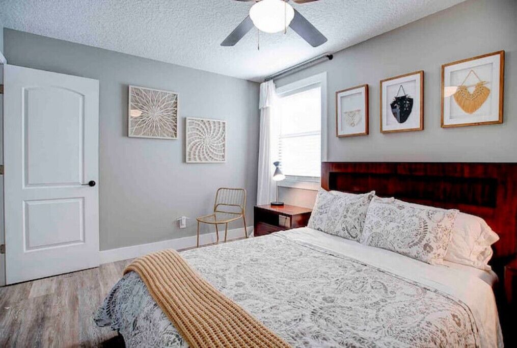 Photo of Bedroom in Lakeside