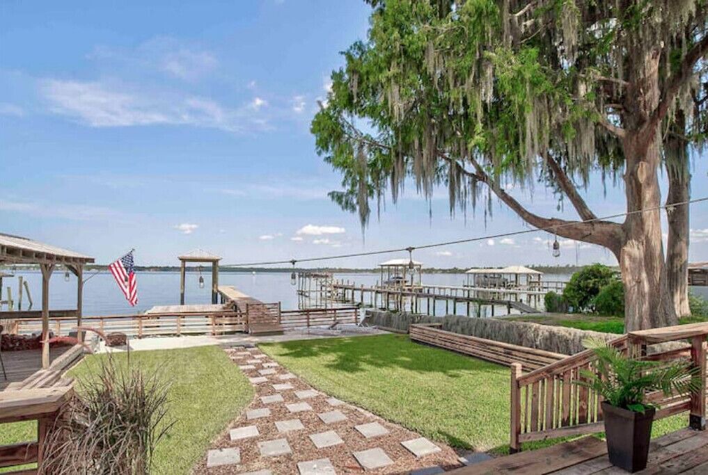 Photo of Patio Balcony in Lakeside