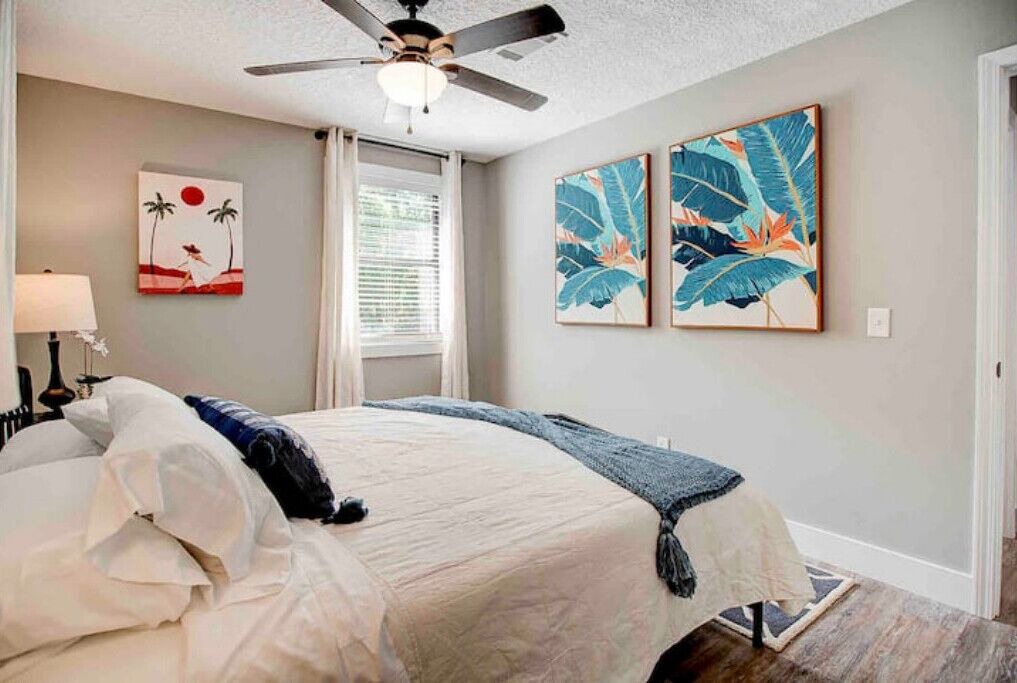 Photo of Bedroom in Lakeside