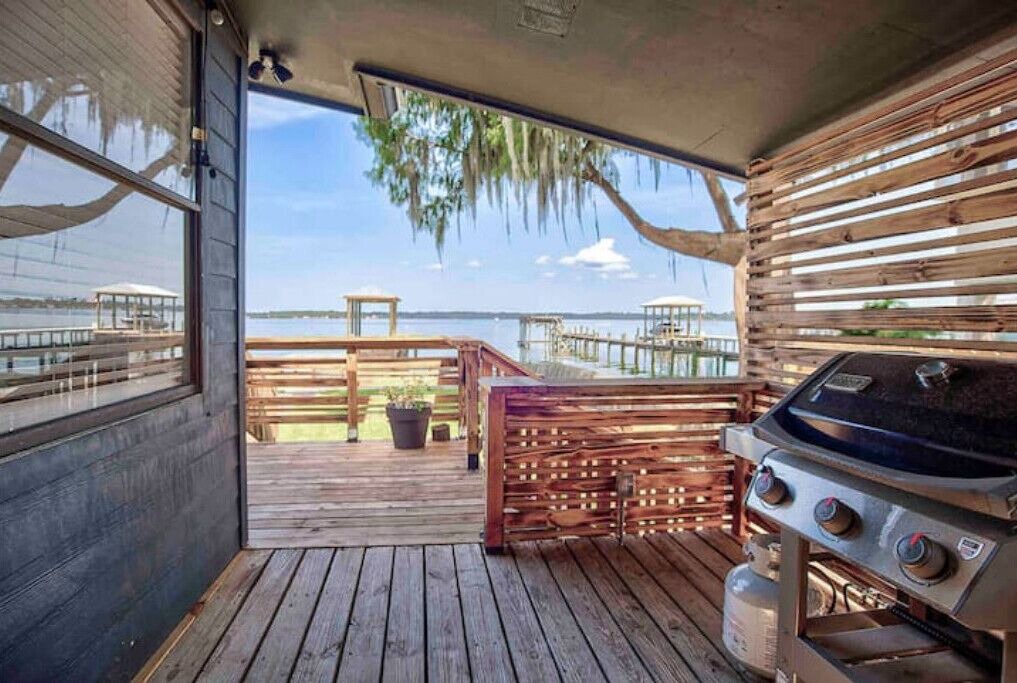 Photo of Patio Balcony in Lakeside