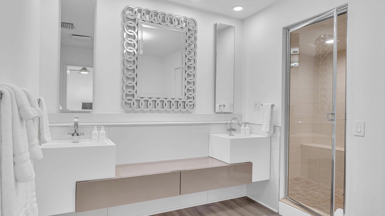 Photo of Bathroom in Barrier Island