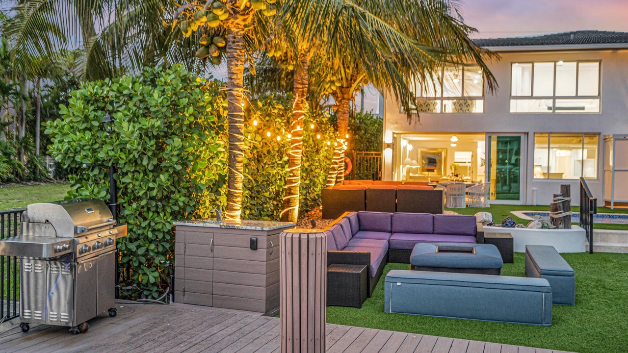 Photo of Patio Balcony in Barrier Island