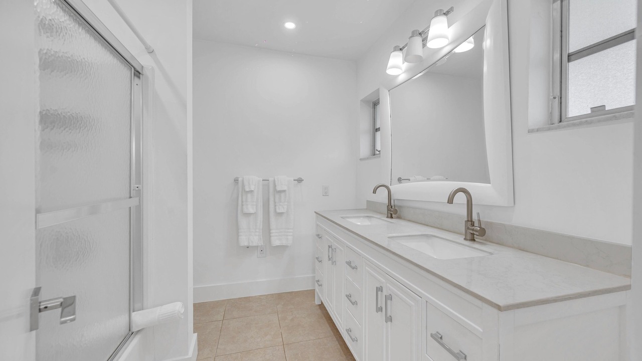 Photo of Bathroom in Barrier Island