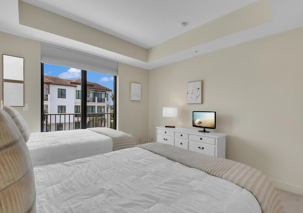 Photo of Bedroom in Royal Harbor