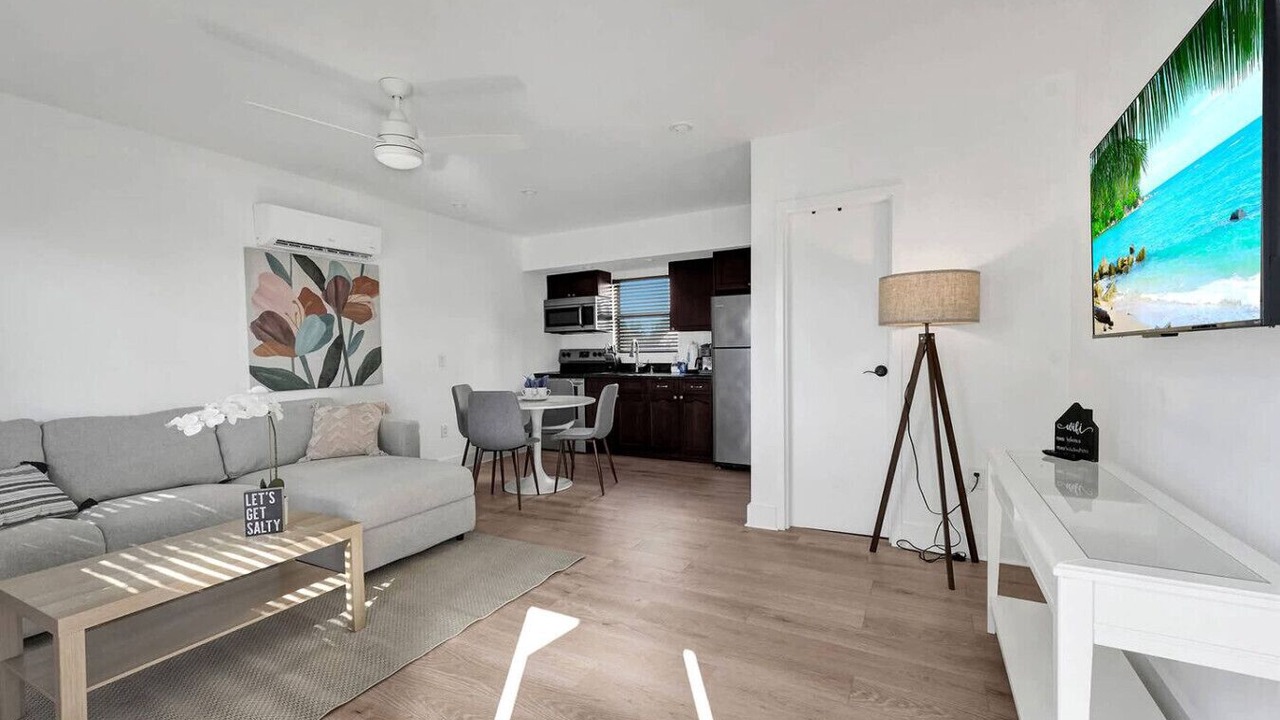 Photo of Livingroom in North Beach
