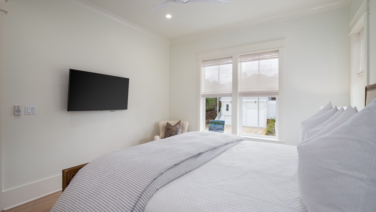 Photo of Bedroom in Lakeside at Blue Mountain Beach