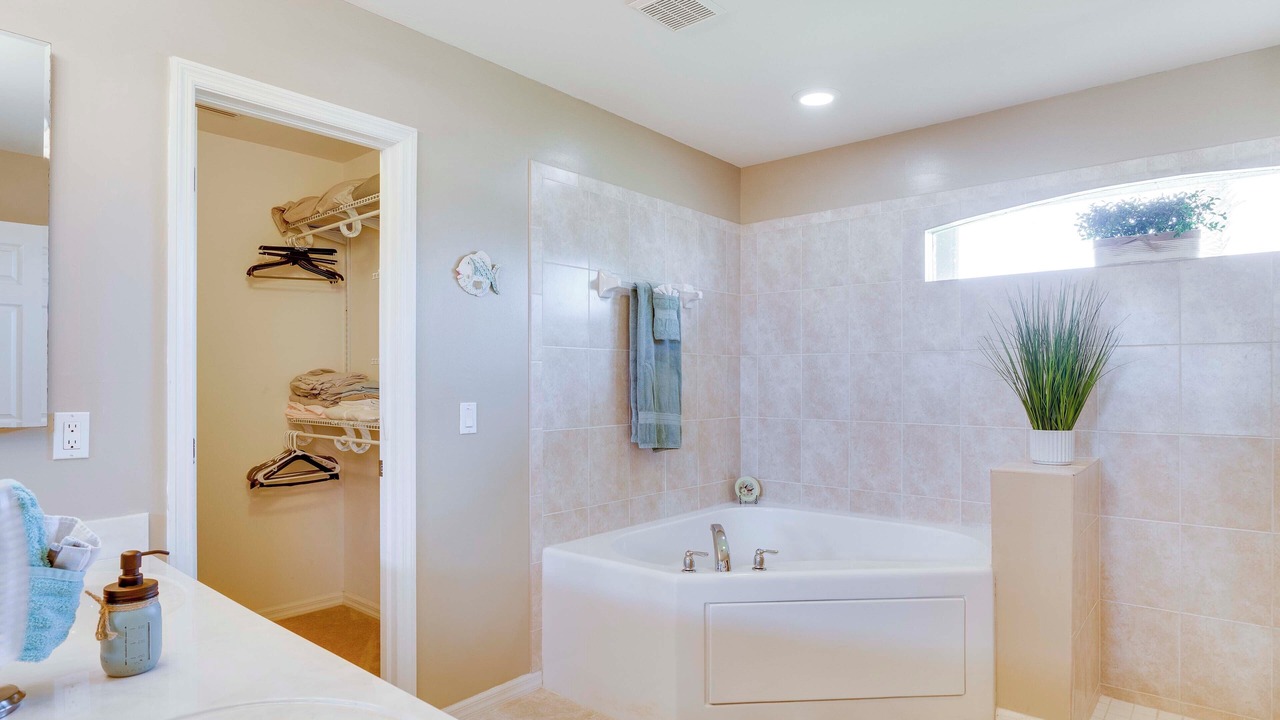 Photo of Bathroom in Mariner