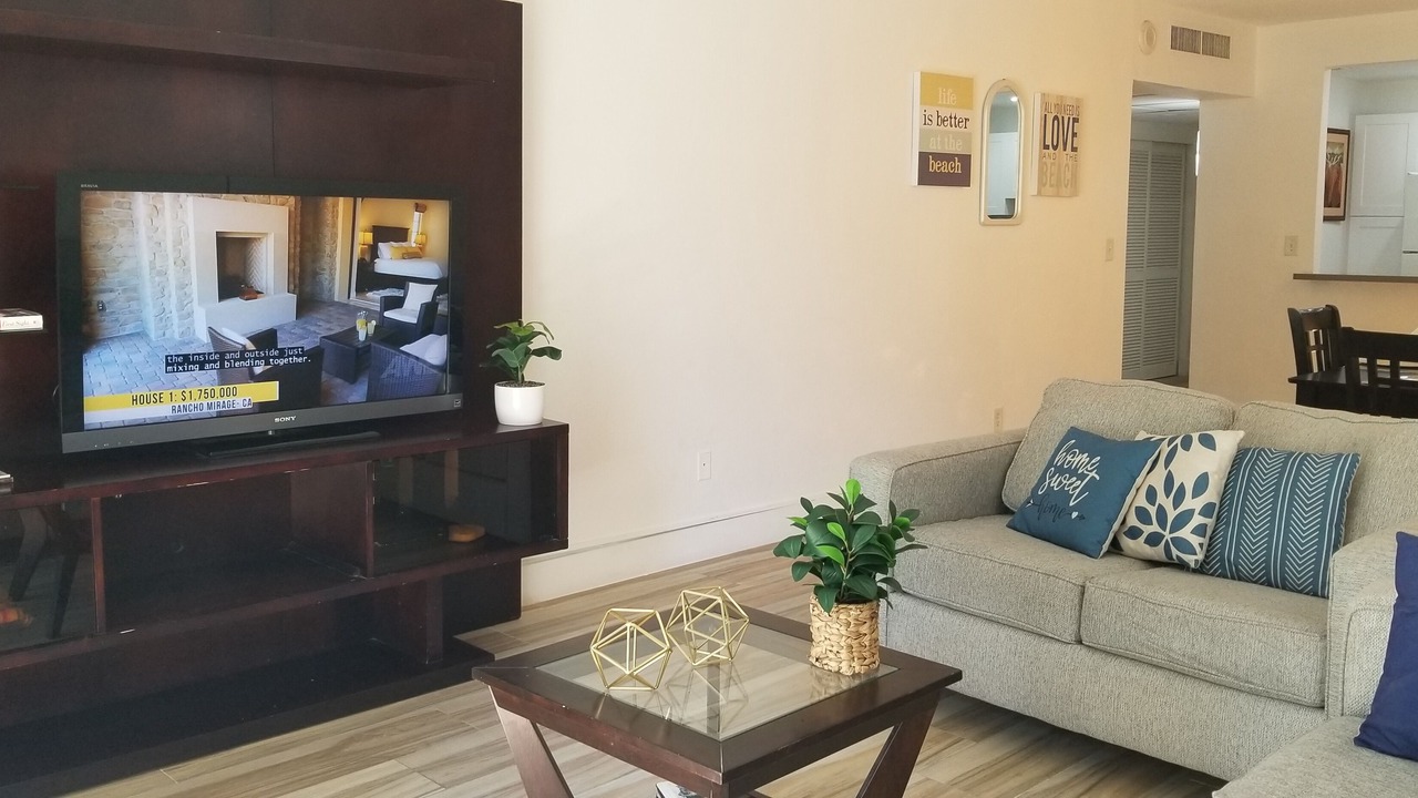 Photo of Livingroom in Golden Beach