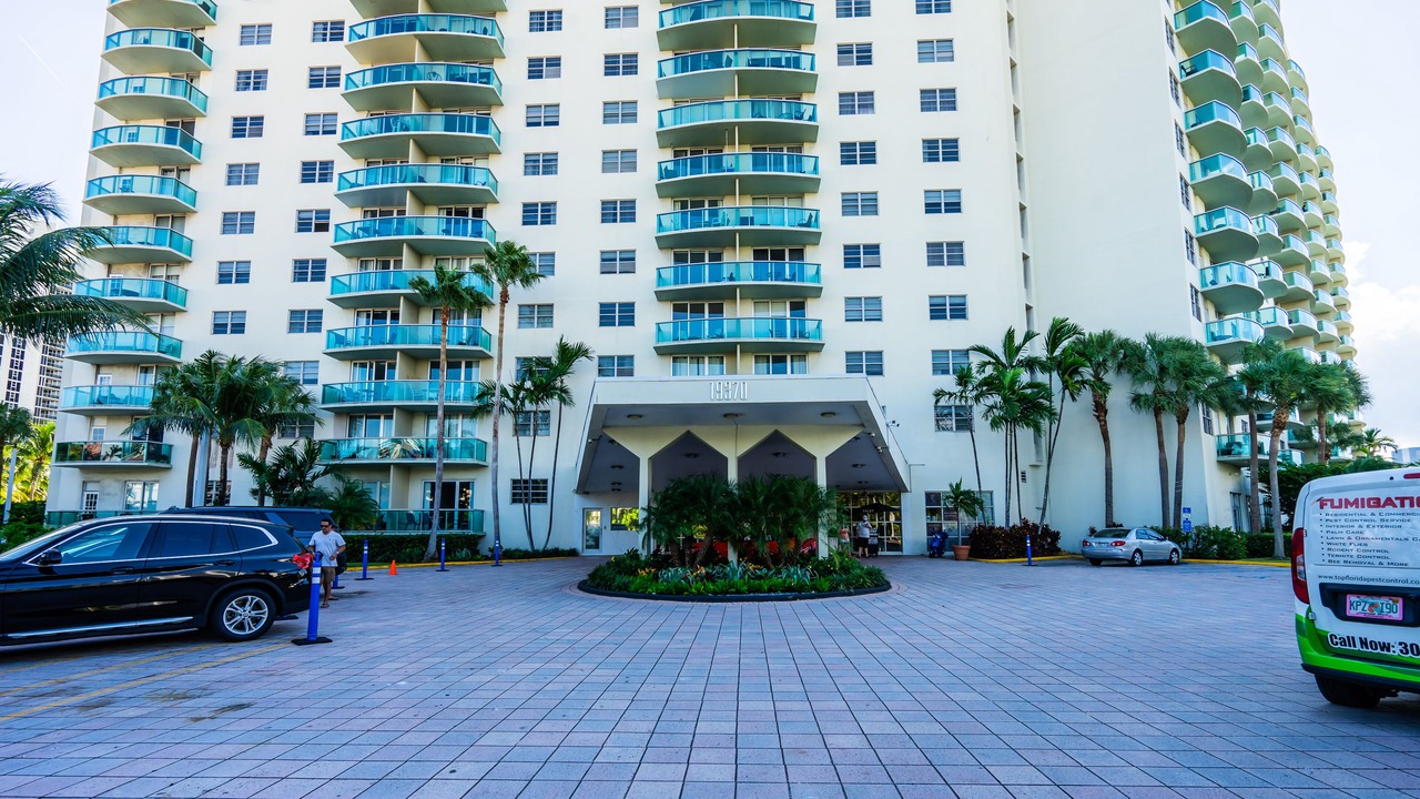 Photo of Outdoor in Golden Beach