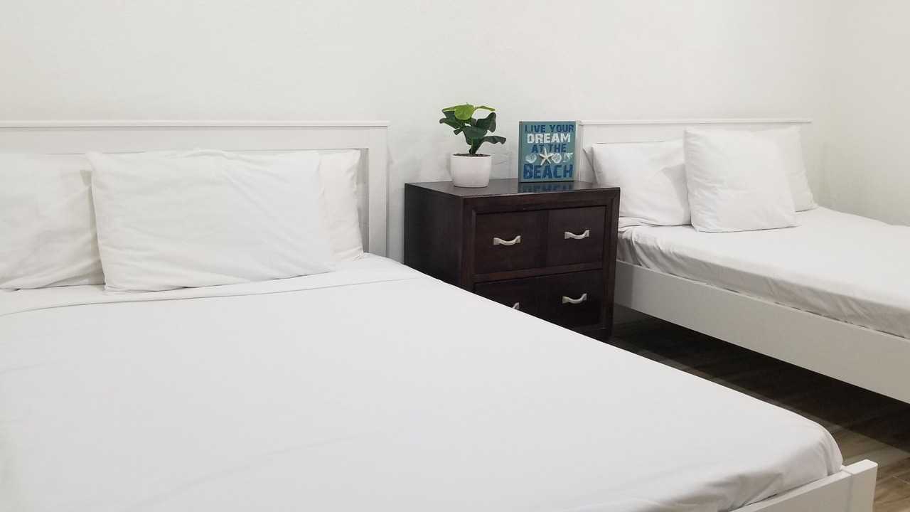 Photo of Bedroom in Golden Beach