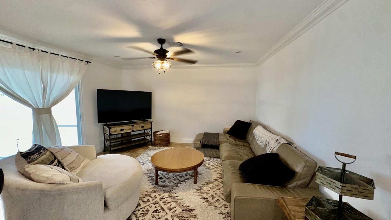 Photo of Livingroom in Tarpon Springs