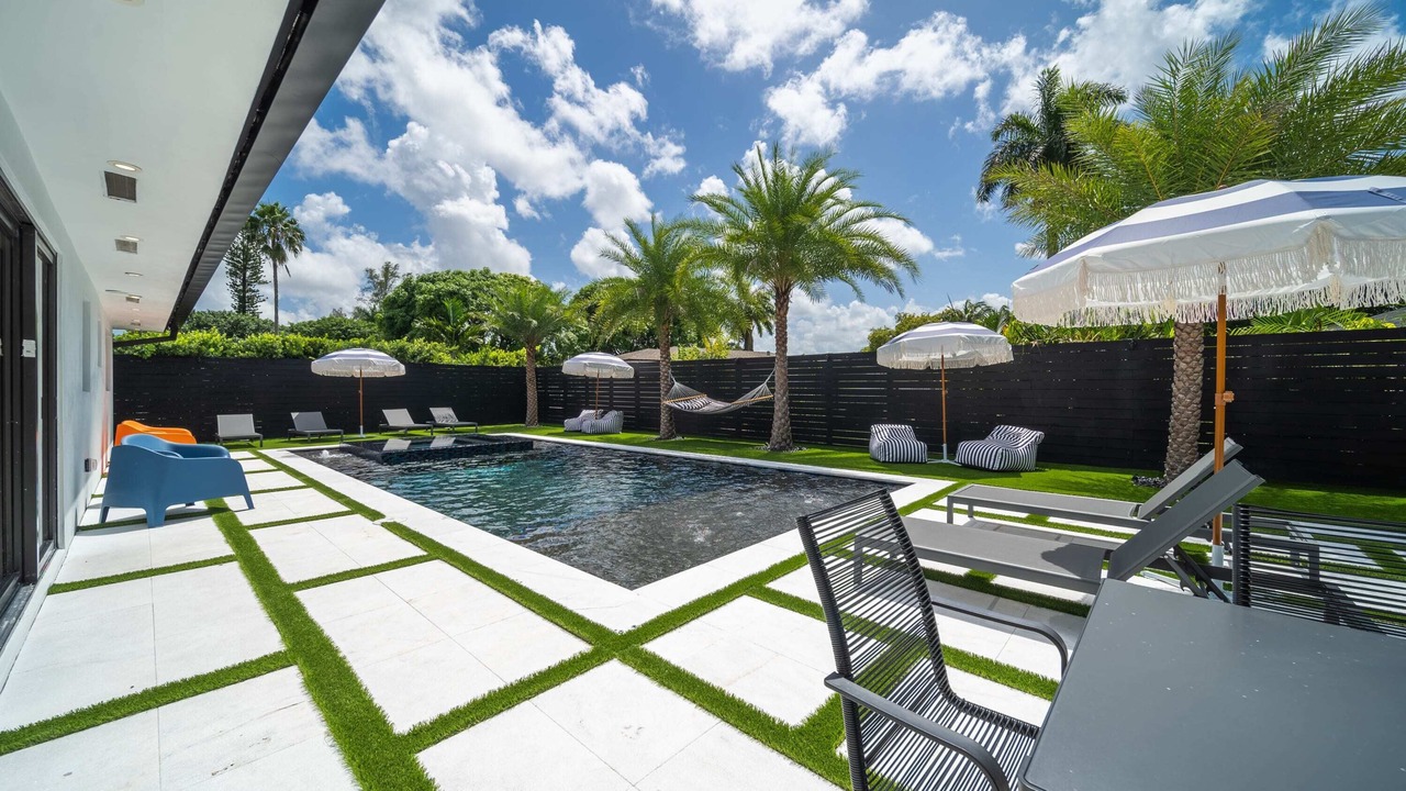 Photo of Outdoor in Golden Glades