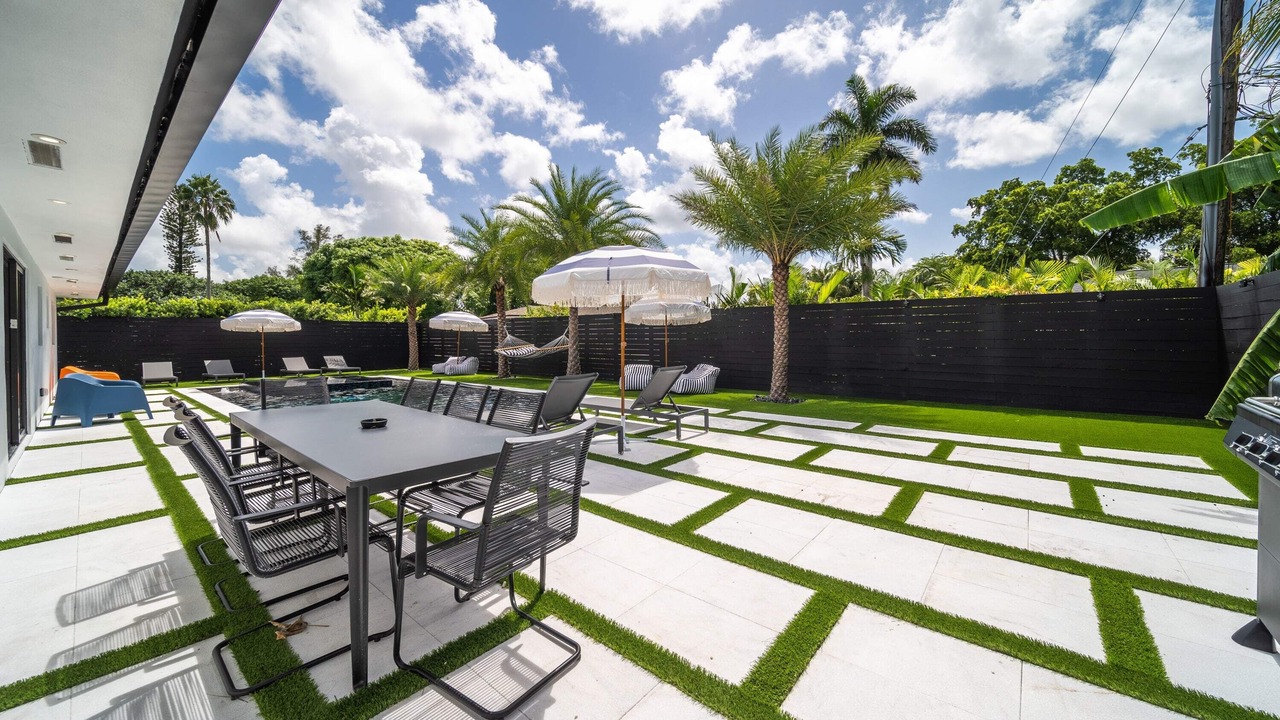 Photo of Outdoor in Golden Glades