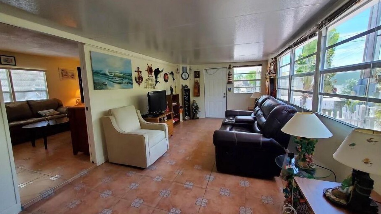 Photo of Livingroom in Tavernier
