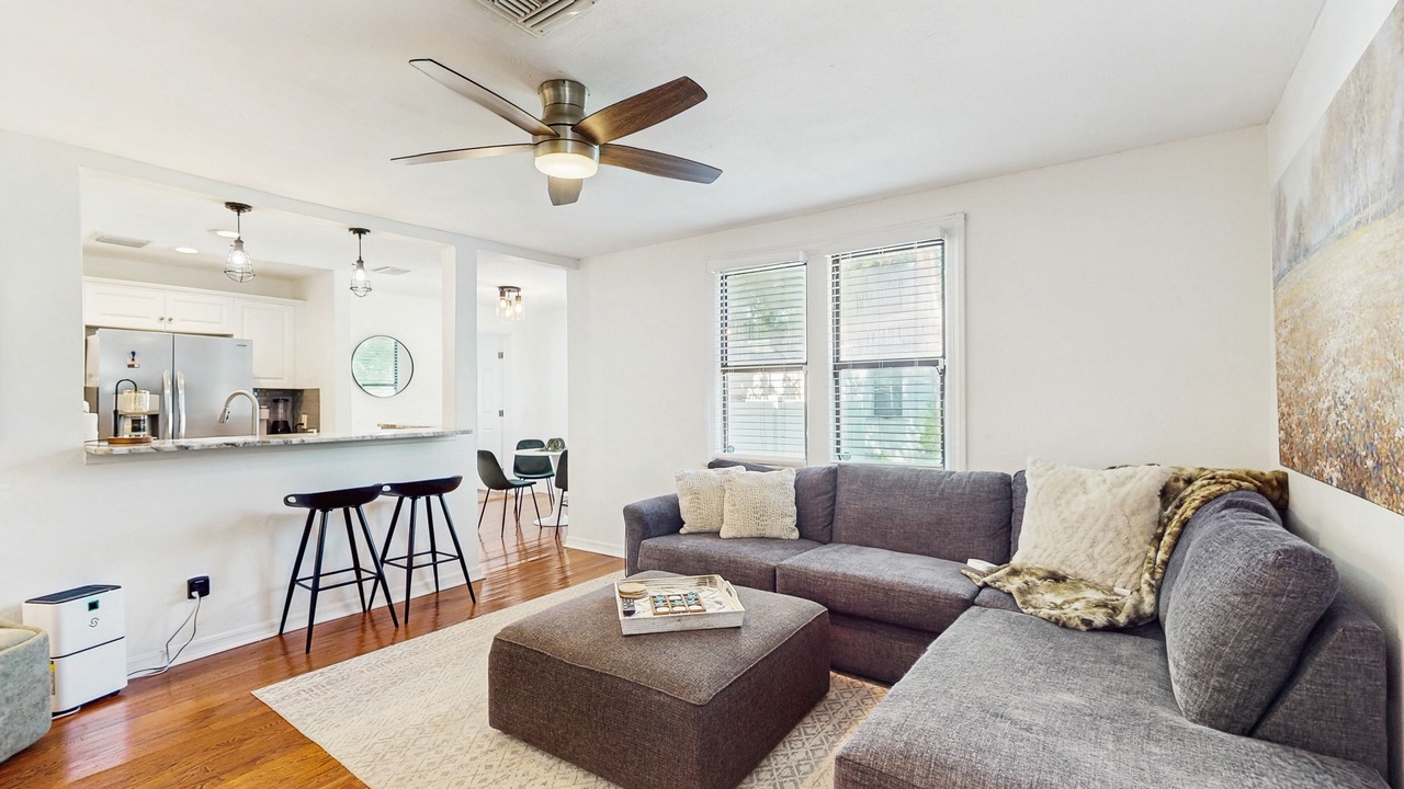 Photo of Livingroom in Riverside Heights