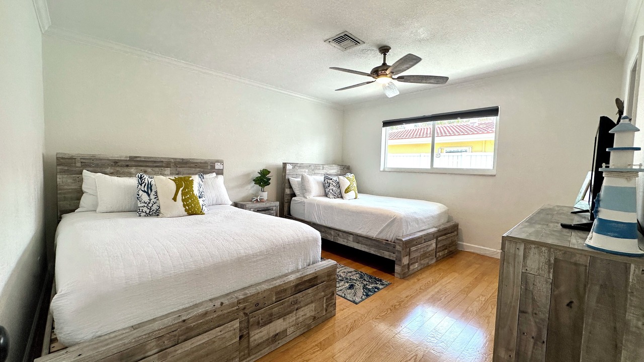 Photo of Bedroom in Garden Isles