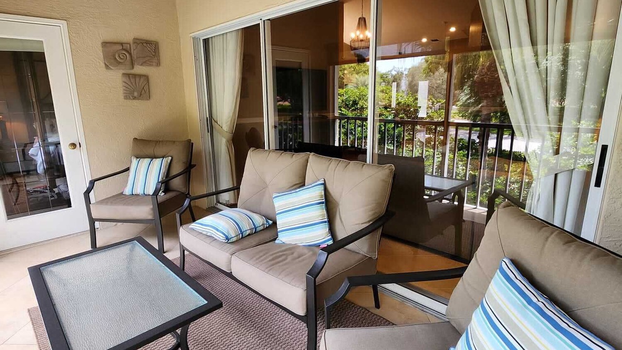 Photo of Patio Balcony in Pelican Bay