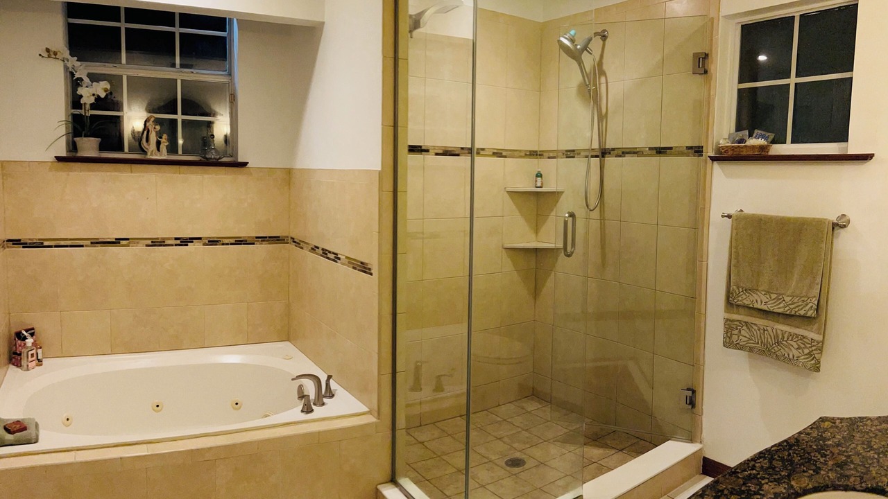 Photo of Bathroom in Chuluota
