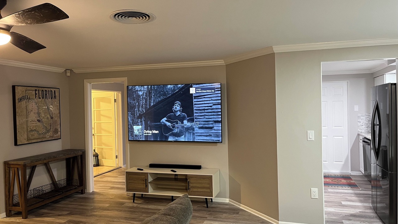 Photo of Livingroom in Bayshore Gardens