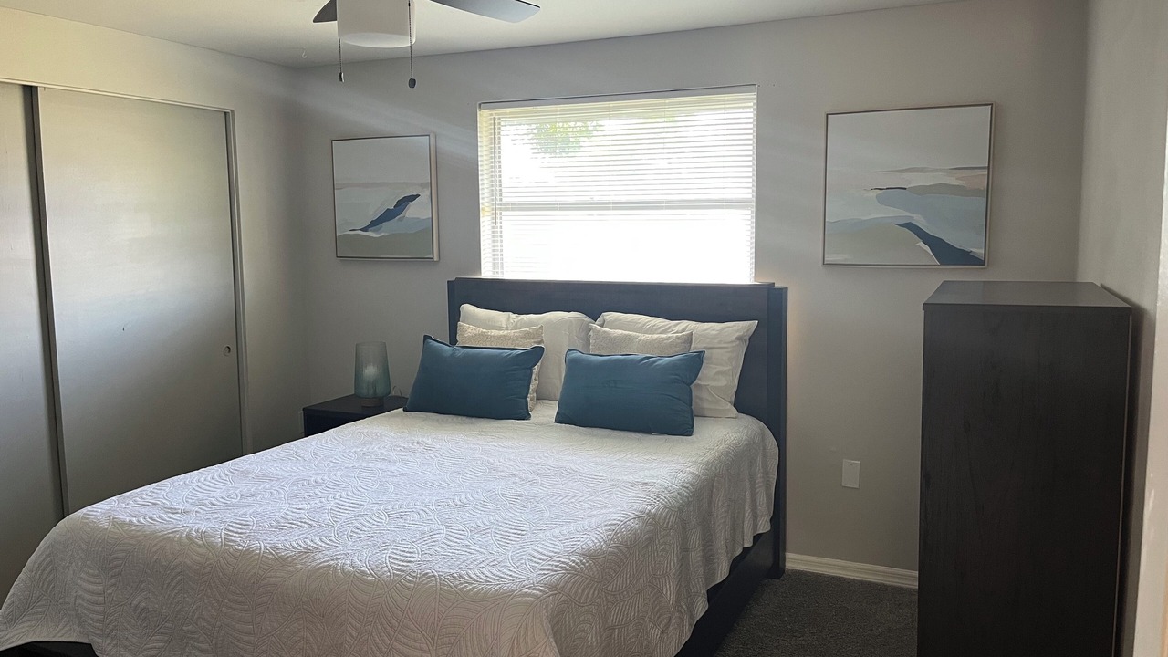 Photo of Bedroom in Bayshore Gardens