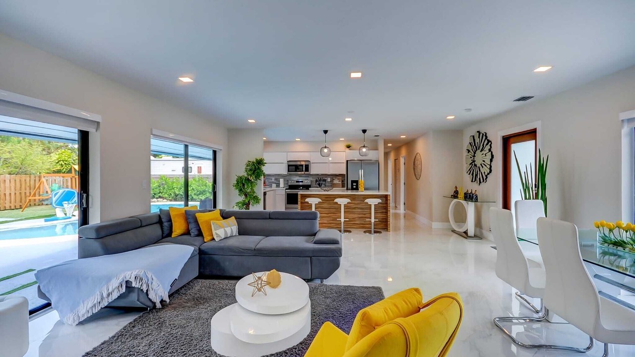 Photo of Livingroom in West Perrine