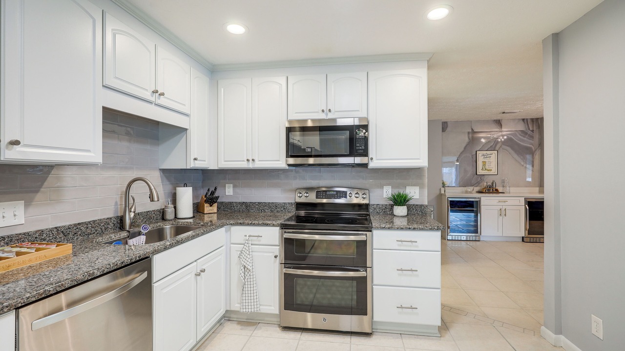 Photo of Kitchen in Dolphin's Cove