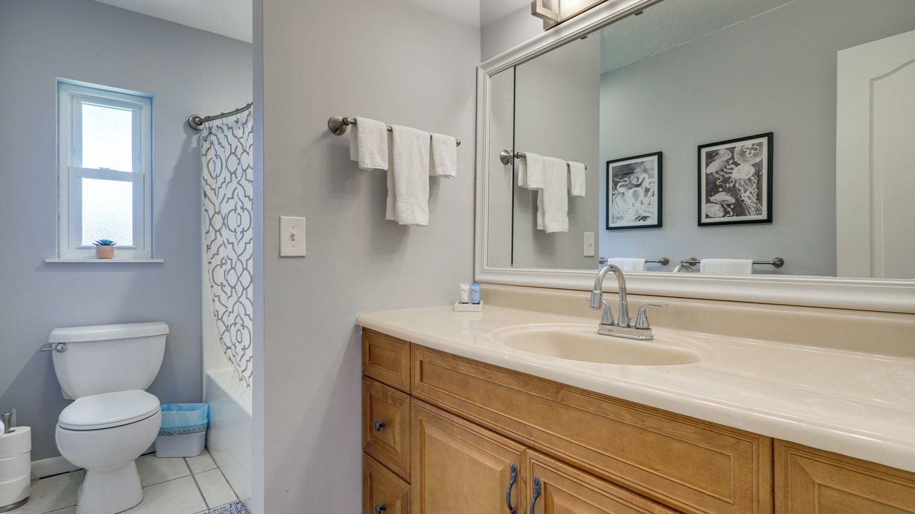 Photo of Bathroom in Dolphin's Cove